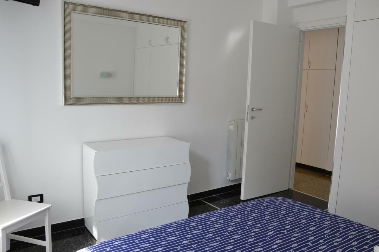 Il Nido Di Quarto Con Park Auto Macchine Piccole Segmento B ジェノヴァ エクステリア 写真
